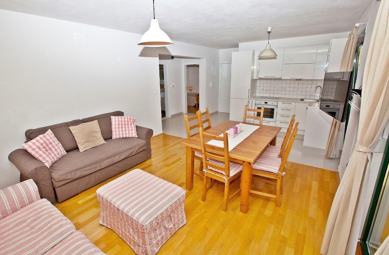 Apartments Roses Stobreč Extérieur photo
