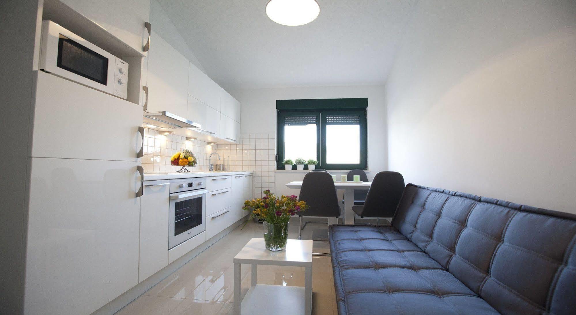Apartments Roses Stobreč Extérieur photo